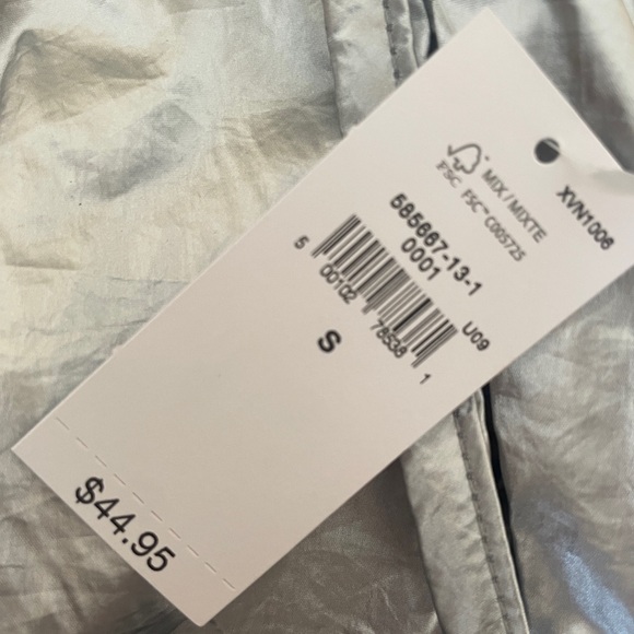 GapFit High Rise Running Shorts 🤍 - Picture 5 of 5